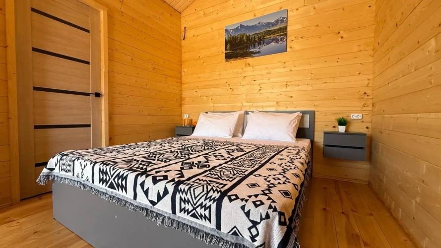 1 Bedroom Cottage with balcony and with courtyard view
