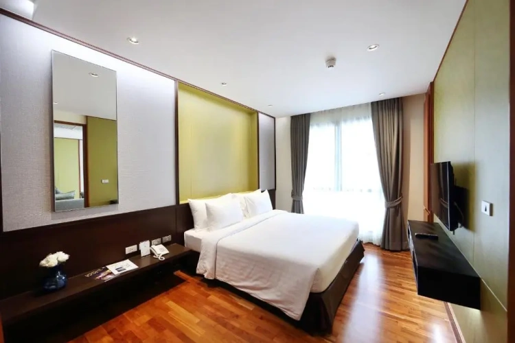 2 Bedrooms Grand Suite with balcony and with city view