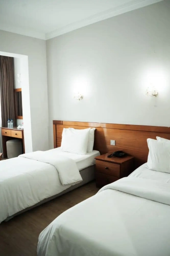 Standard Twin room with balcony