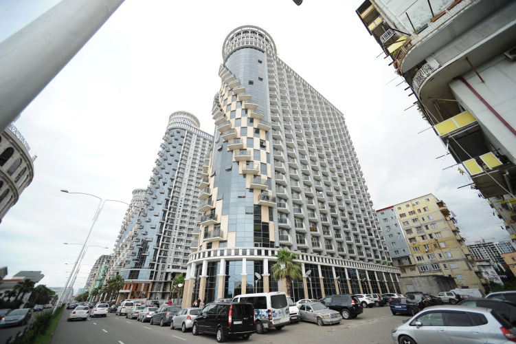 Orbi Sea Tower Apartments