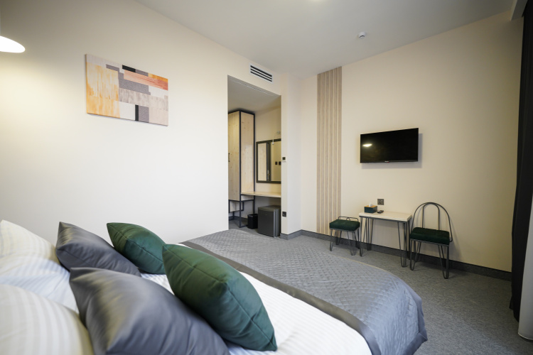 Standard Double room with balcony and with city view