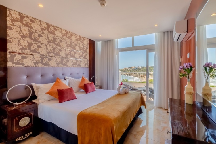 1 Bedroom Deluxe Suite