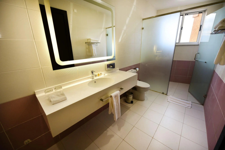 Protea Hotel by Marriott Kampala Skyz Hotel