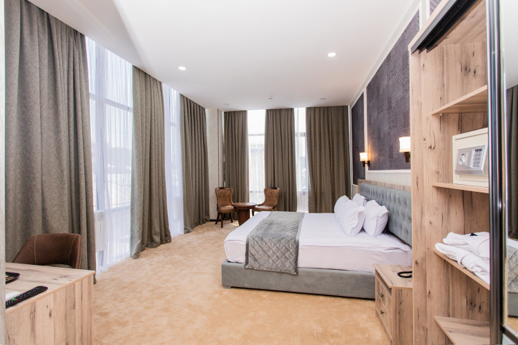 Panoramic Double Suite