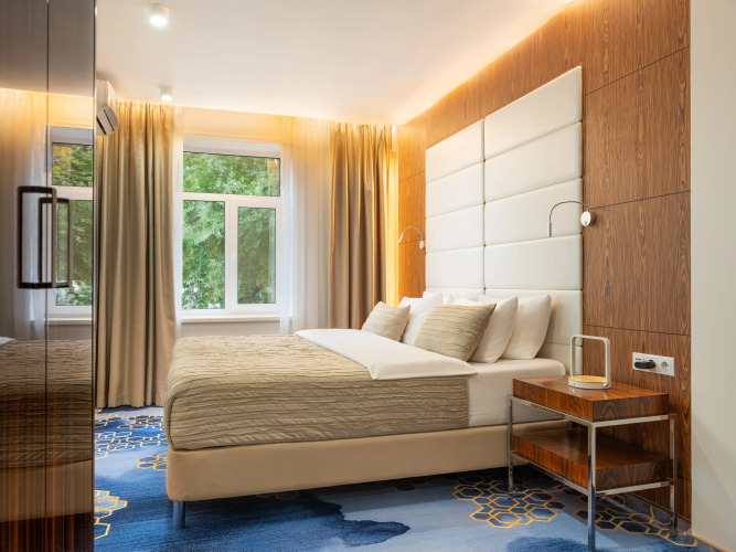 Фотография номера гостиницы V Отель и Руфтоп Лаунж