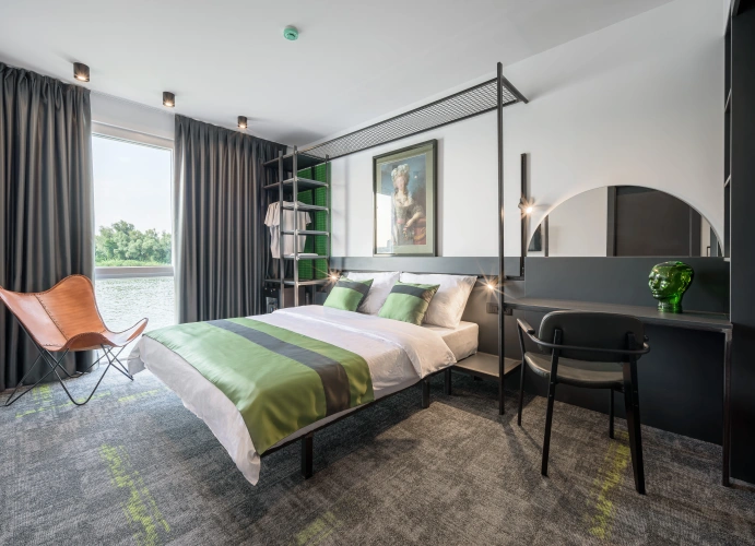 Standard Double room with river view
