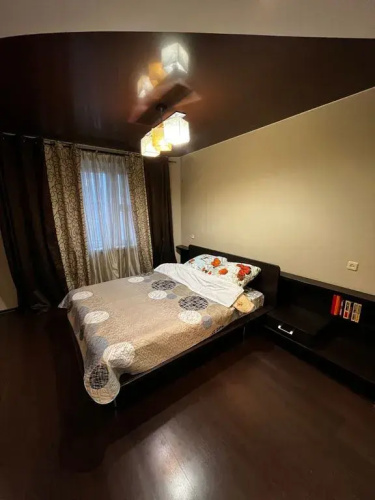 Bolshaya Kvartira s Yevroremontom Flat