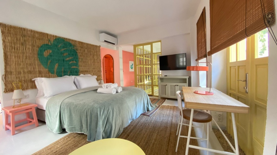 Suite with balcony