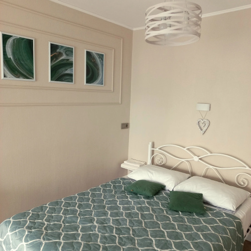 Emerald Apartments