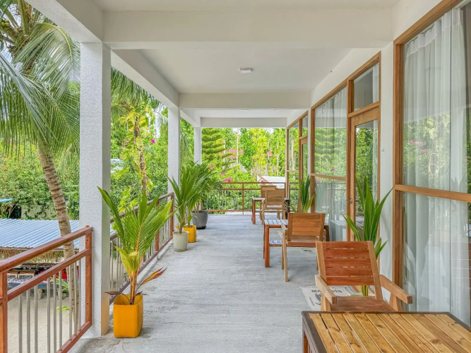 Lagoon Thoddoo Villa