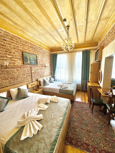 Superior Quadruple room