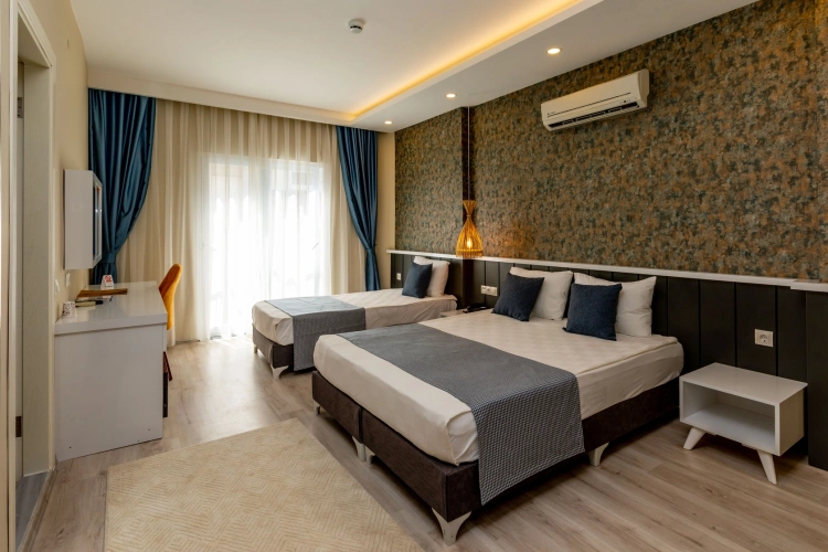 Superior Triple room