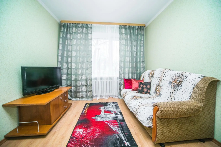 Uyutnaya u Metro Flat