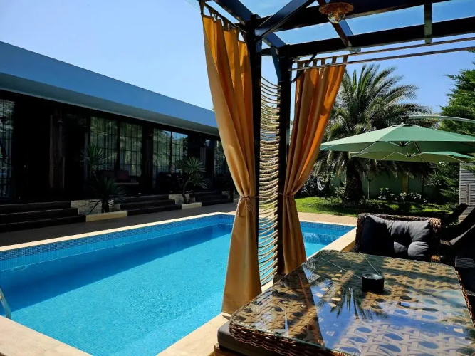 Dachis Villa