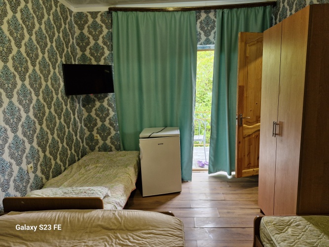Economy Quadruple room with balcony