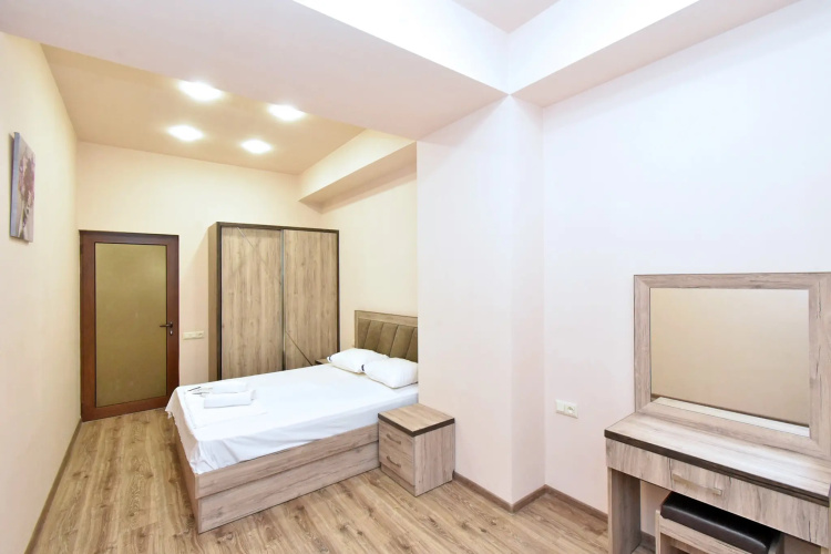 Amiryana 4/4 Kv 45/1 Apartments