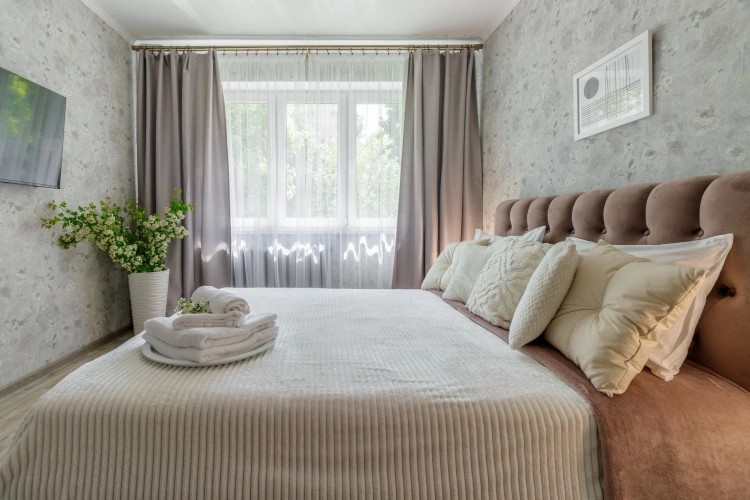 2 Bedrooms Sextuple Apartment