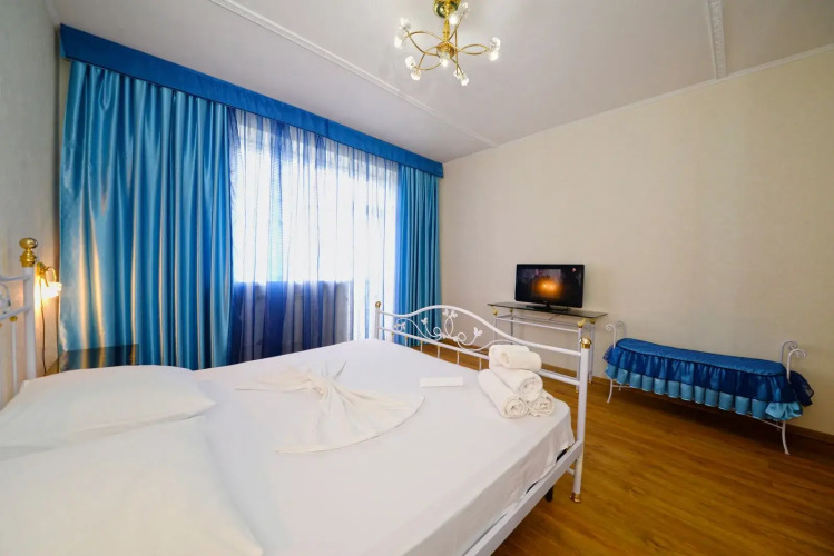 Фотография номера квартиры Трёхкомнатные апартаменты на Маршала Чуйкова