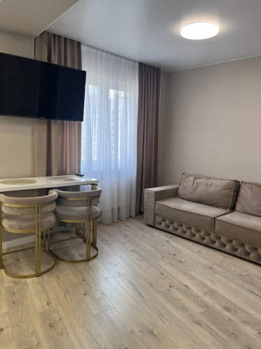 Na Prospekte Dzerzhinskogo Flat