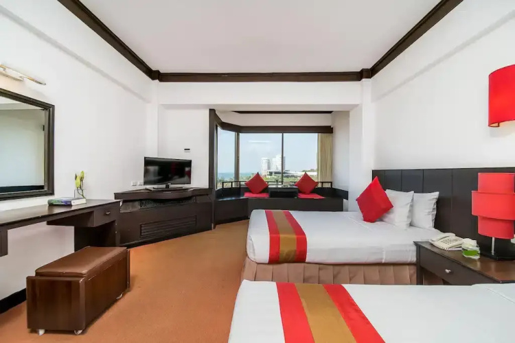 Superior Double room with city view