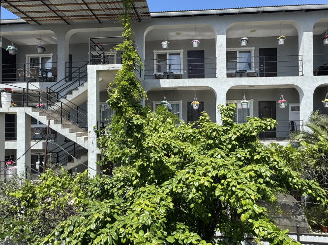 Izumrudny Guest house