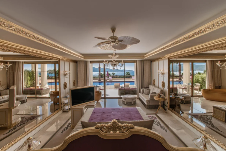 Deluxe Swim-Up Double room with sea view