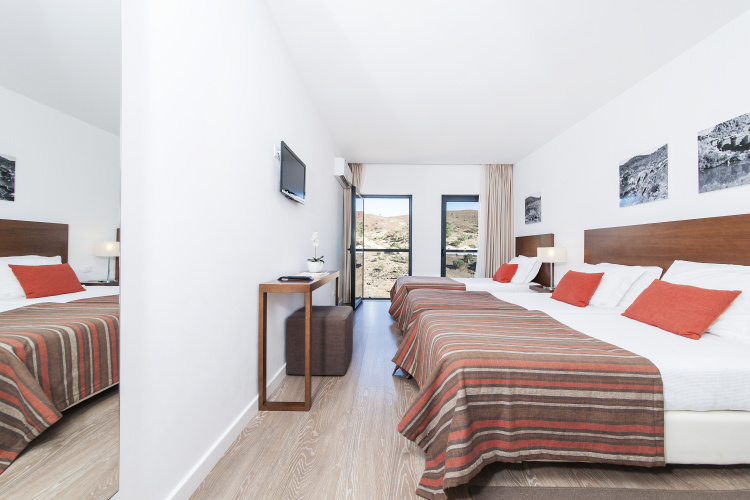 Triple room