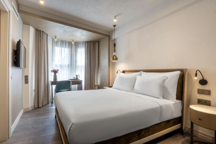 Superior Double room with street view