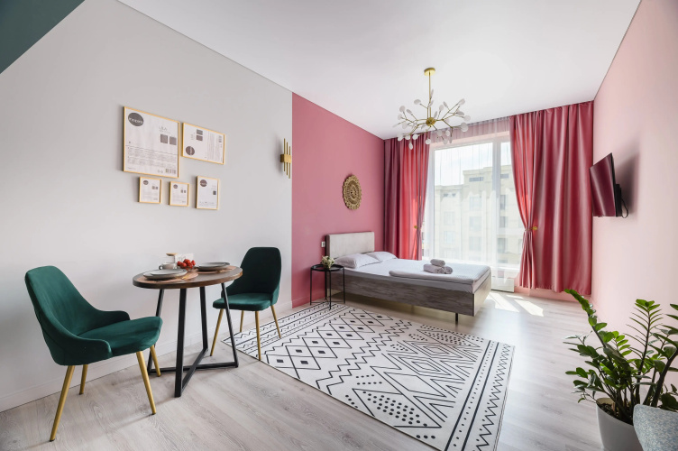 V Centre Goroda s Vidom na Krasivye Gory Flat