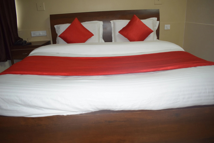 Vasundhra Hotel