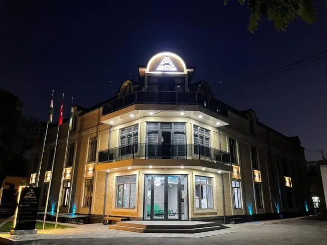 Alpha Plaza Hotel
