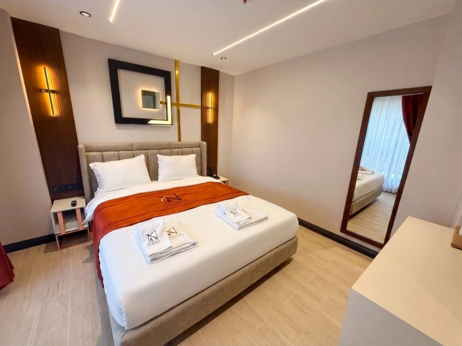 Deluxe Double room with city view