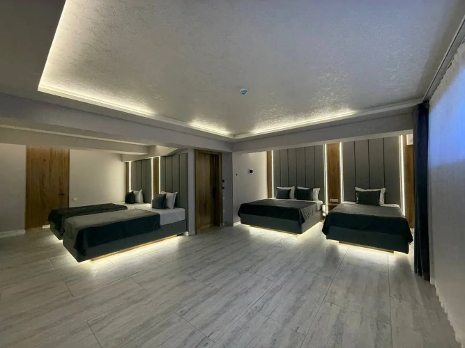 Economy Quintuple room