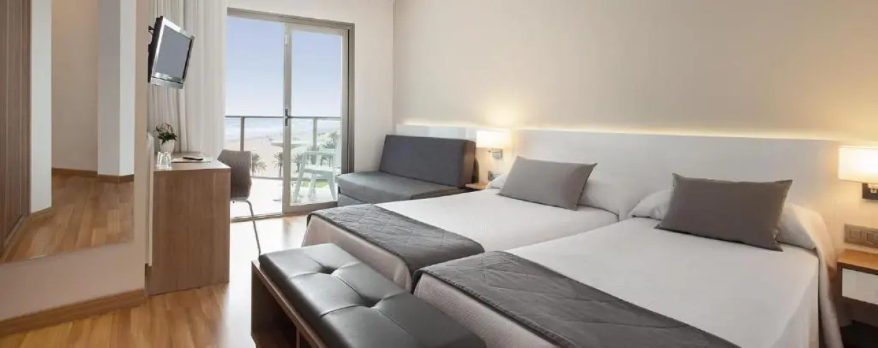 Bay Beach Double room with balcony and with sea view