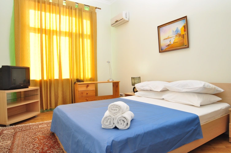 2 Bedrooms Apartment