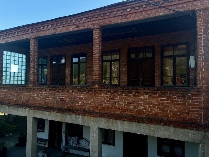Classic Quadruple Family room with balcony and with mountain view