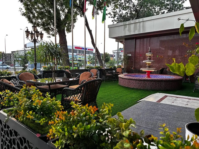 Khan Palace Hotel