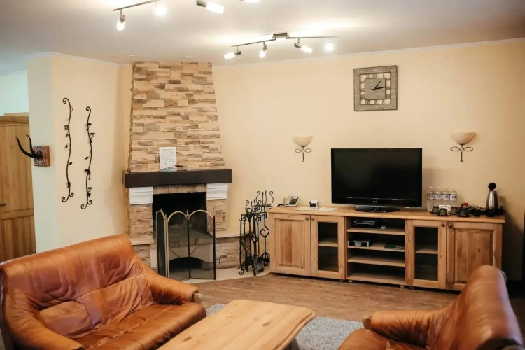 Standard Quadruple Duplex room with courtyard view