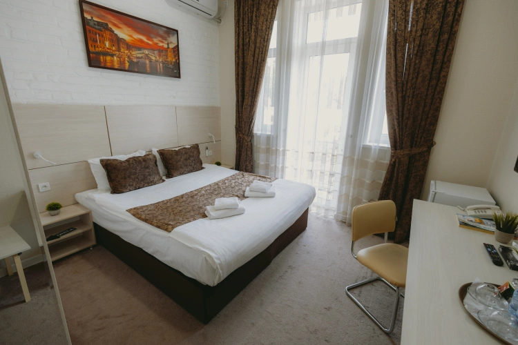 Standard Double room with view