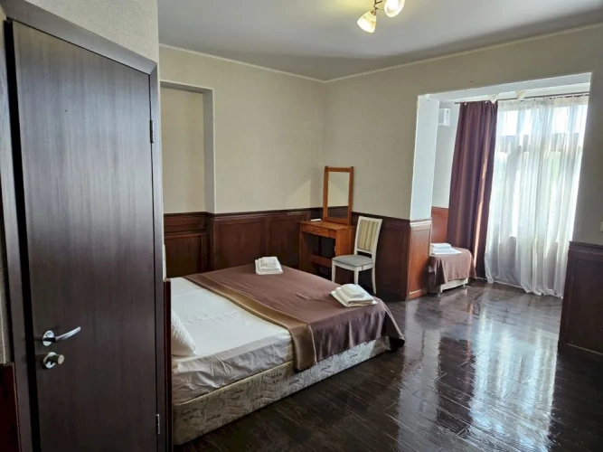Economy Triple room