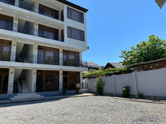 Amza Hotel