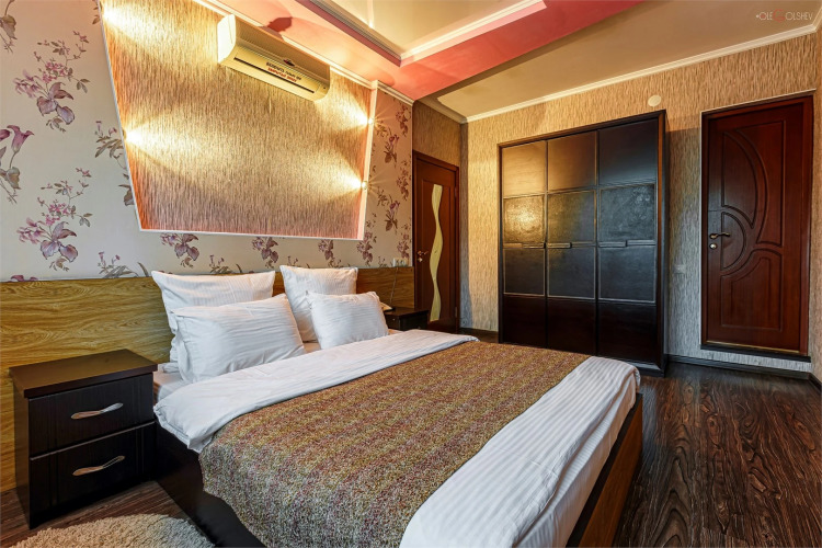 Фотография номера гостиницы Ночной квартал