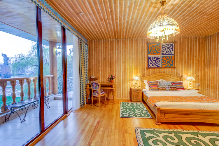 Deluxe Double room with view