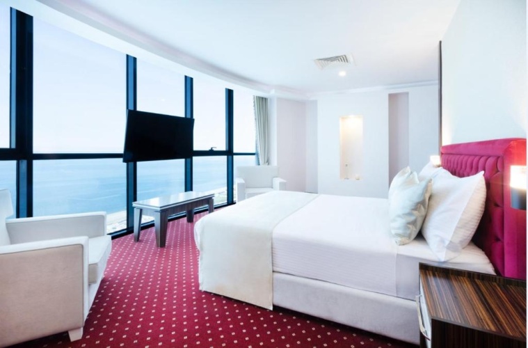 Deluxe Double Suite