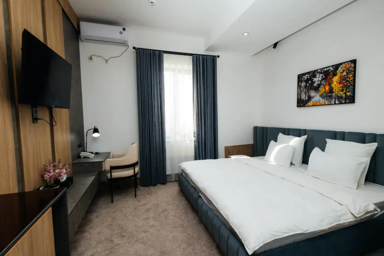 Superior Double room with city view