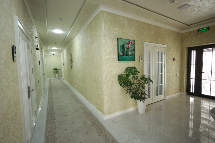 Ideal Hotel