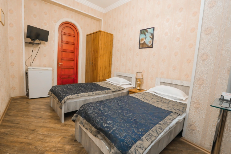 Standard Triple room with mountain view