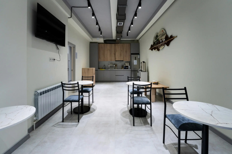 Qlife Hostel