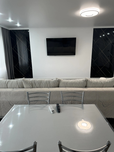 79 Na Akademicheskoy Apartments