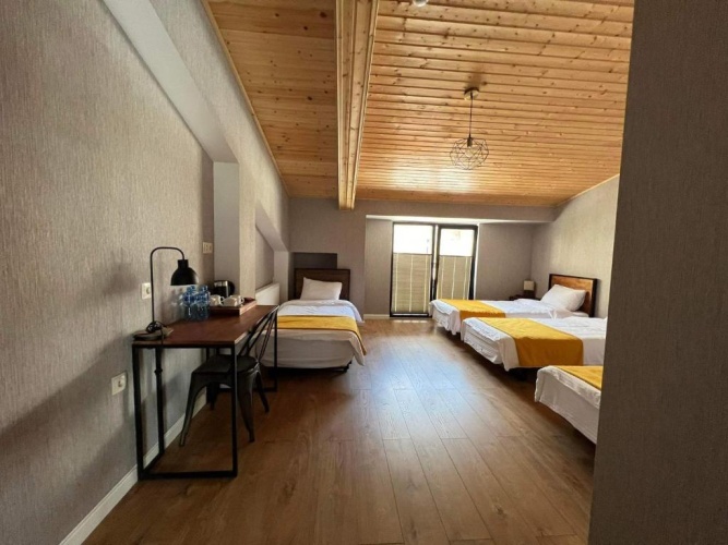 Superior Quadruple room with view